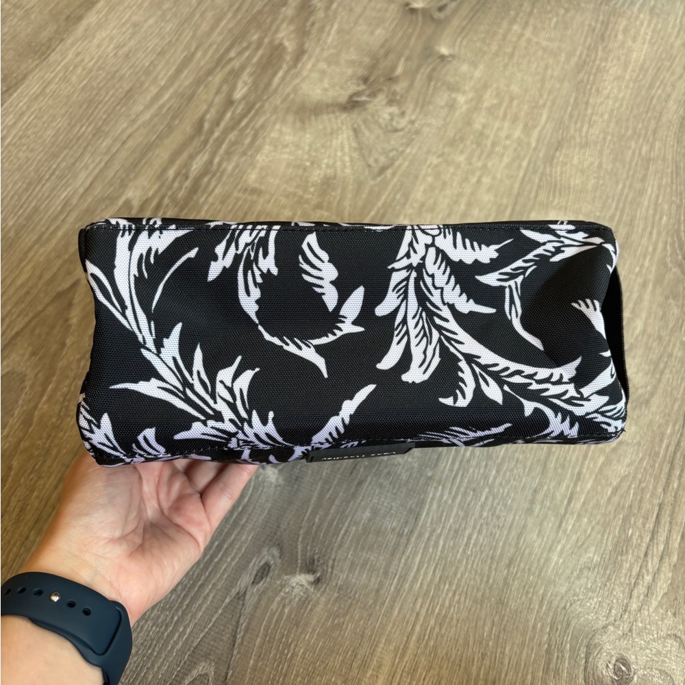 Vera Bradley small travel cosmetic bag - Picture 3 of 7